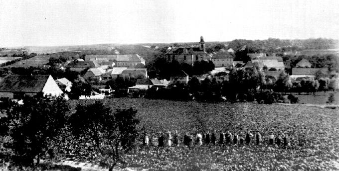 Tak vypadala obec Lidice jet dne 9. ervna 1942.